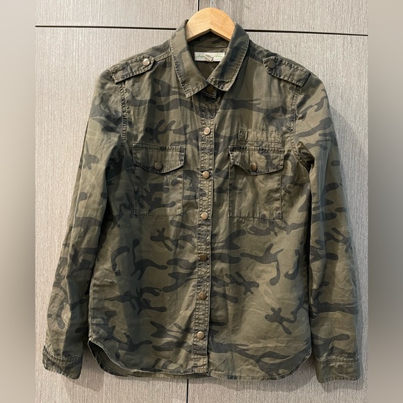 100% cotton Camouflage Button-Up Shirt - Picture 1 of 8